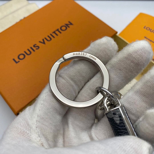 ブランドキーホルダー角部分ディテール